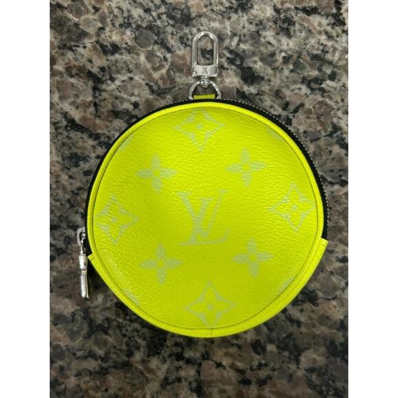 Louis Vuitton Taigarama Duo Sling Bag Neon Yellow 347072 - Picture 13 of 16